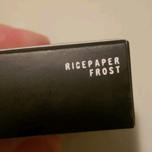 MAC eyeshadow~Ricepaper Frost - Picture 2 of 3
